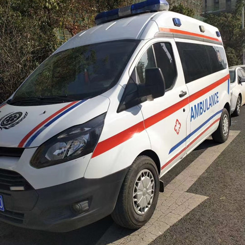 华南热作学院品质救护车出租,为您的健康出行负责